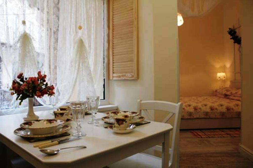 Romantic Apartment On Rynok Square With Air-Conditioning Lviv Kamer foto