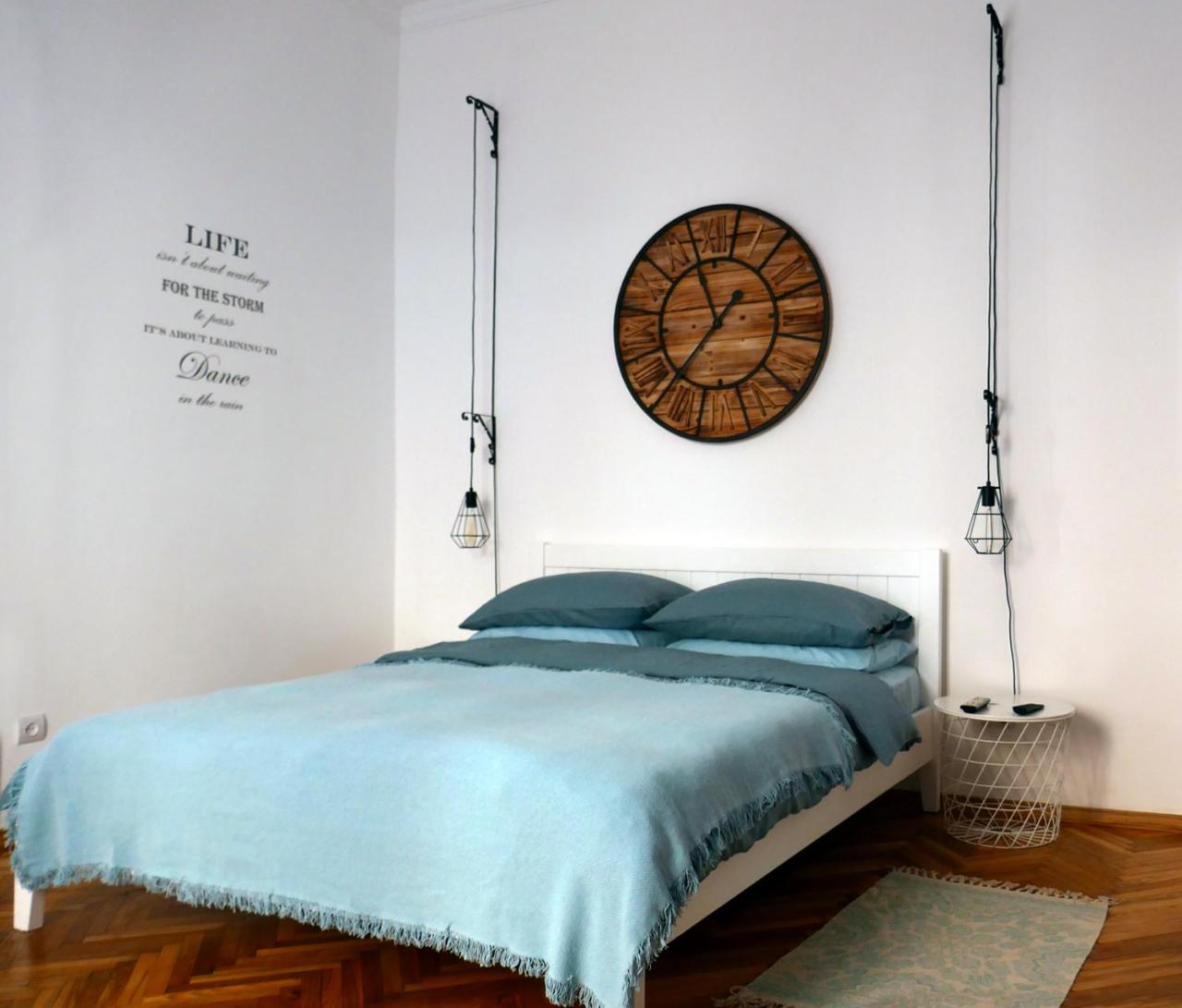 Romantic Apartment On Rynok Square With Air-Conditioning Lviv Buitenkant foto