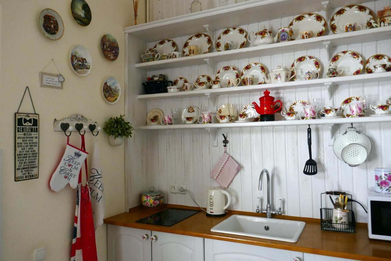 Romantic Apartment On Rynok Square With Air-Conditioning Lviv Buitenkant foto